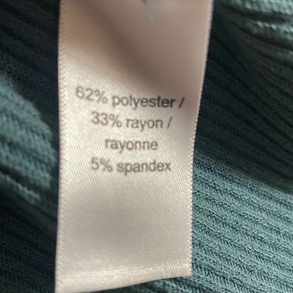 🌻XXL Maurices Ribbed V-neck Blouse💖 - Picture 3 of 4